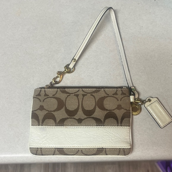 Coach Signature Canvas Wristlet with Legacy Lining - Picture 1 of 9